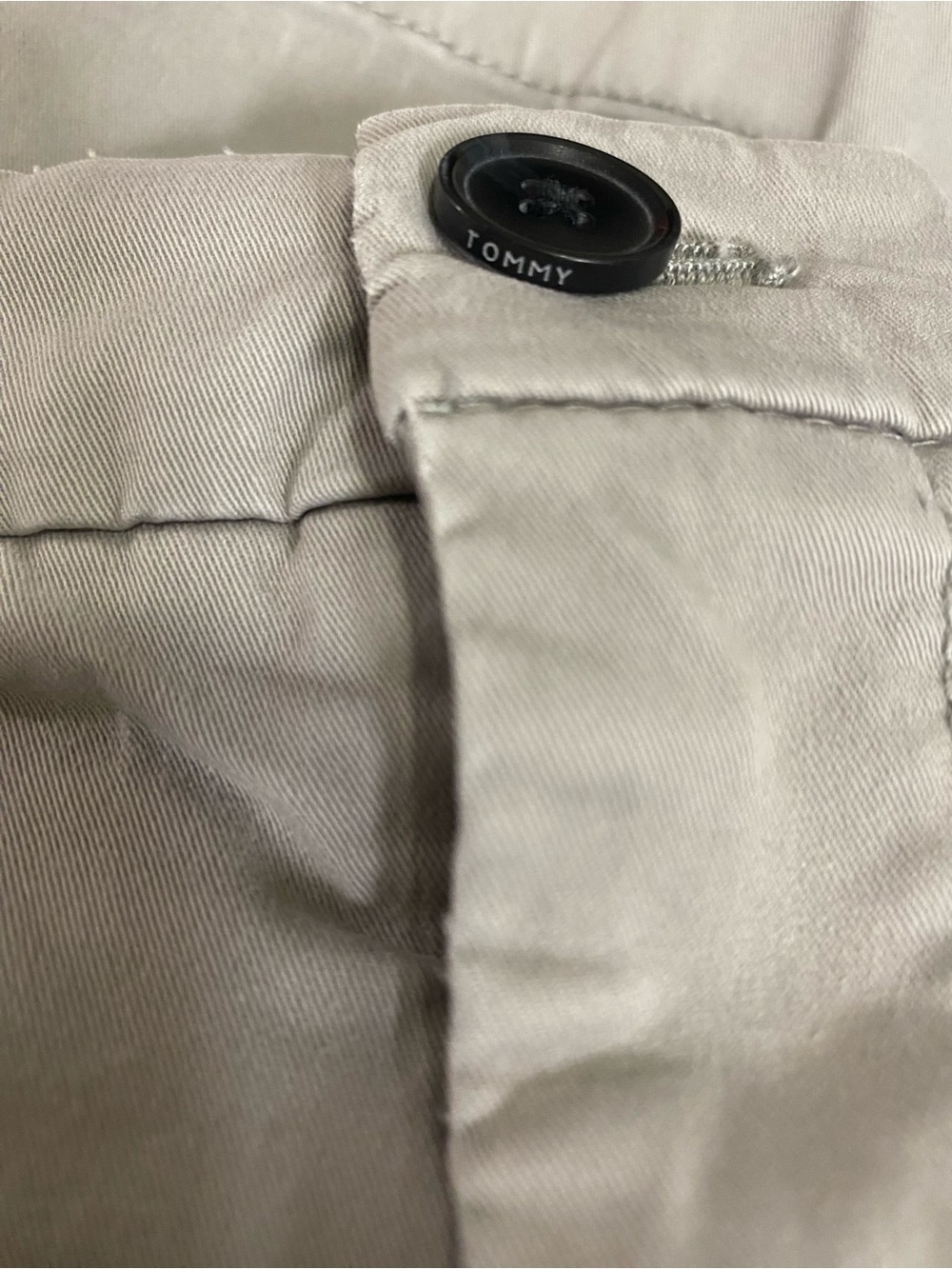 Tommy Hilfiger Light Khaki Flat Front Men's Shorts - Picture 4 of 4